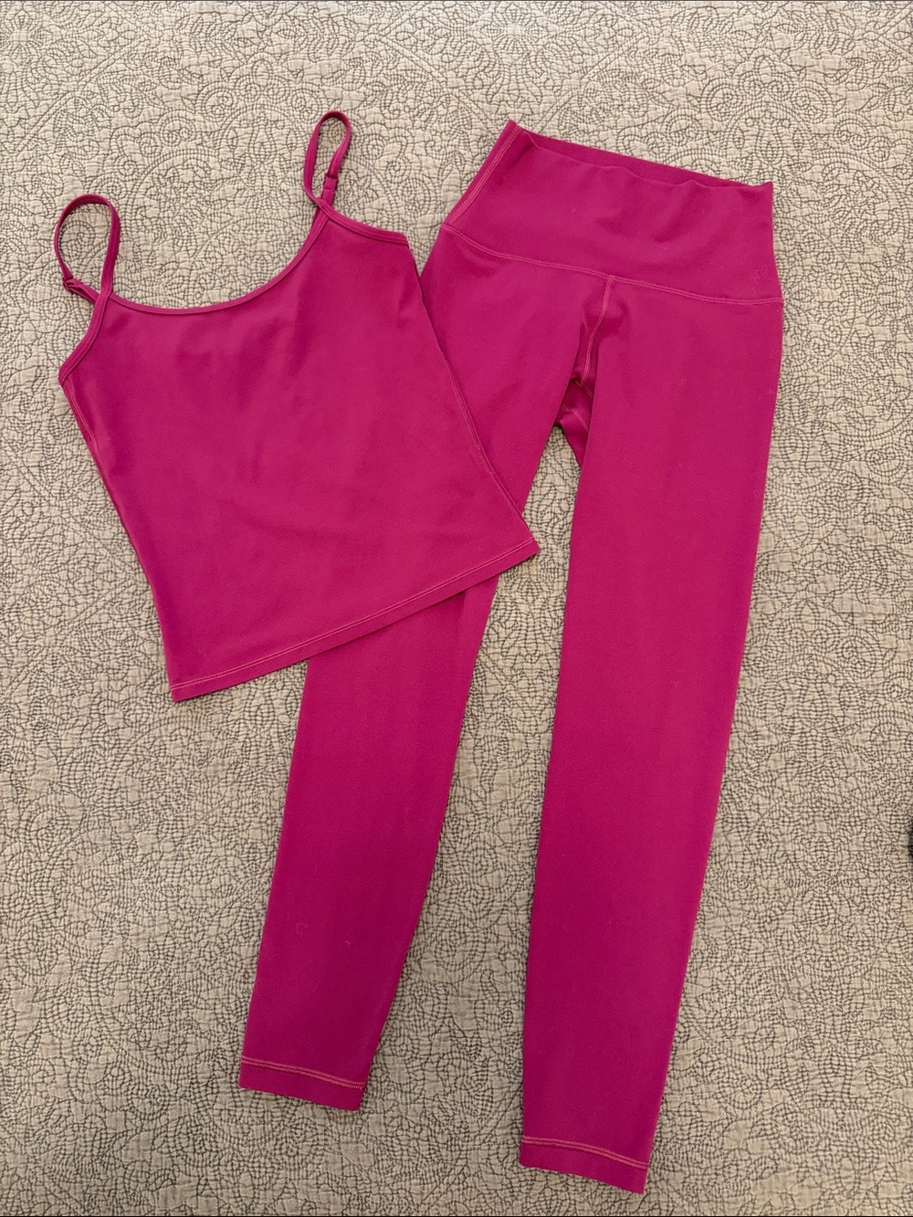 Aritzia Golden BUTTER Cheeky Hi-Rise 26" Legging & Tank Set Size 4/S